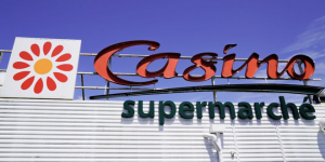 Casino Vende Sus Tiendas A Intermarché Y Auchan, Que Ganan La Partida A Carrefour Y Lidl