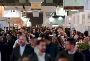 Alimentaria Aceite Artajo Arriezu Vineyards Y Fundacion Adsis Participan En La Zona Agrupada De Produccion Ecologica