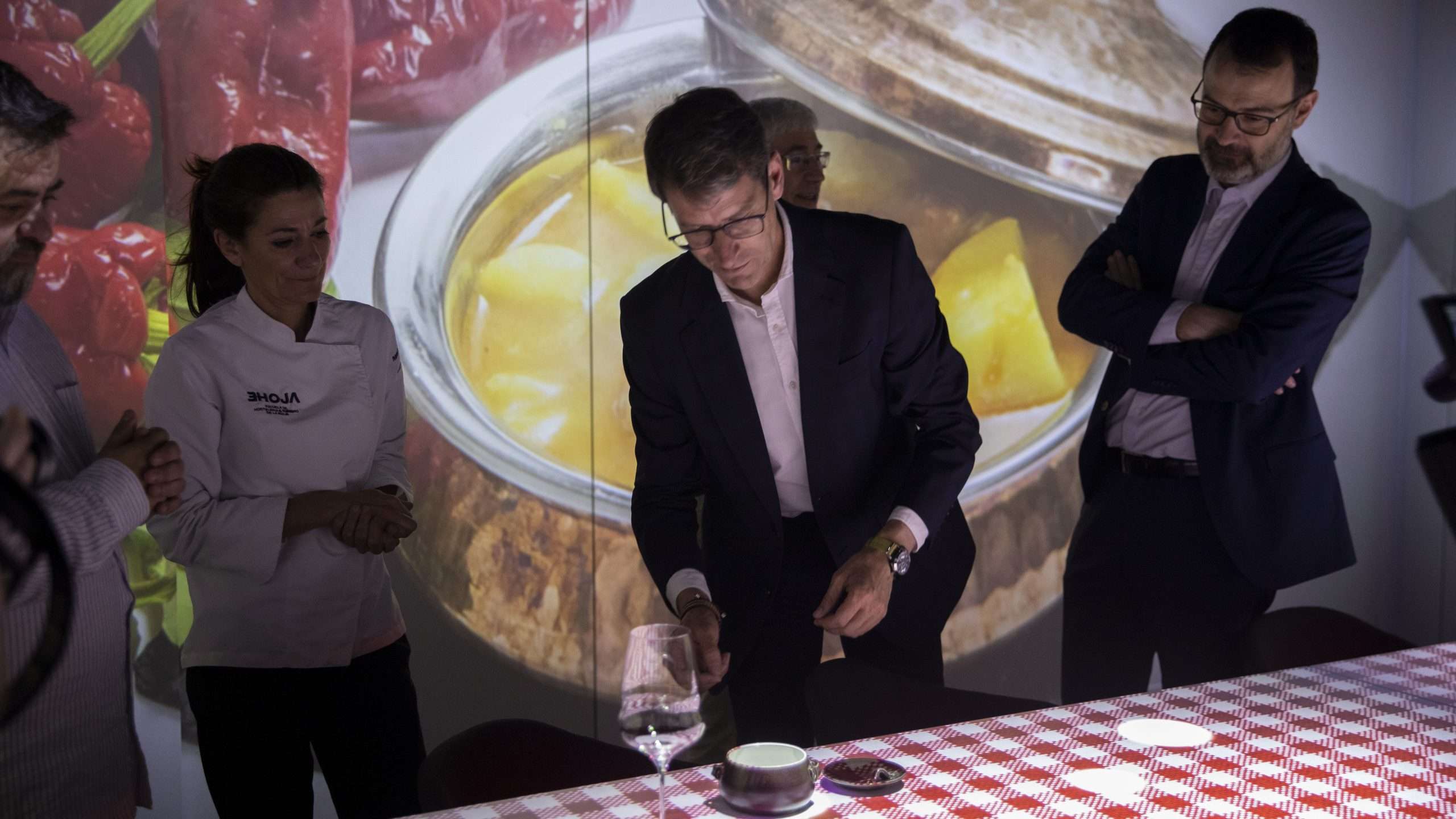 La Escuela de Hostelería combina alta cocina y tecnología a través de ‘Cómete La Rioja’, una experiencia gastronómica inmersiva y multisensorial