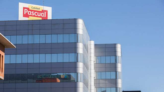 PASCUAL reestructura su negocio para competir con la marca de distribución
