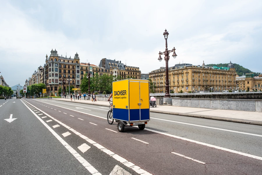 DACHSER incorpora una nueva bicicleta eléctrica a su flota de última milla en San Sebastián