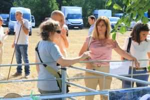 Amaia Barredo Aprecia Las Producciones Locales En La Feria Agroganadera De Angosto